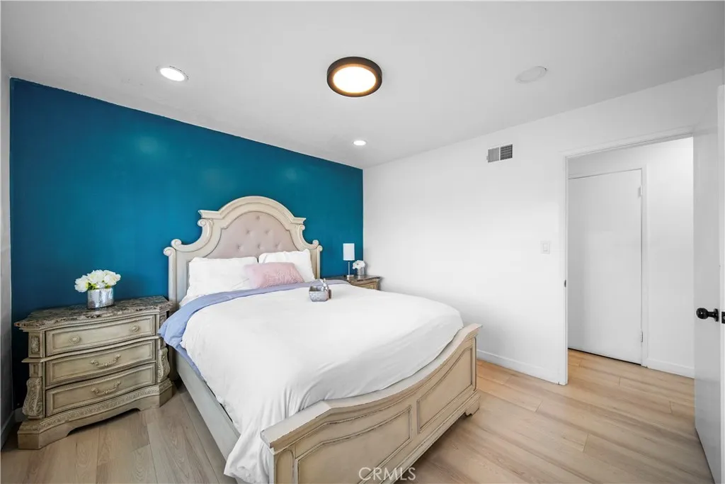 1158 N Ivescrest Avenue, Covina, California 91724 home-pic-22