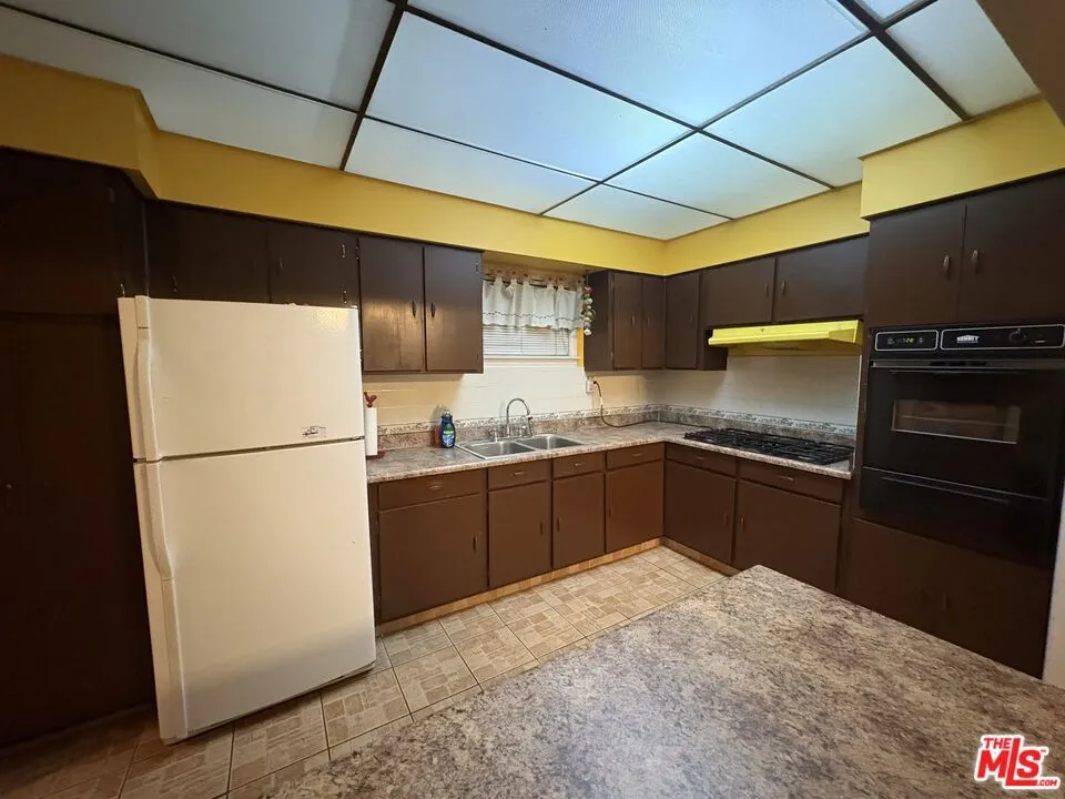 3895 3rd Avenue, Los Angeles, California 90008 home-pic-7