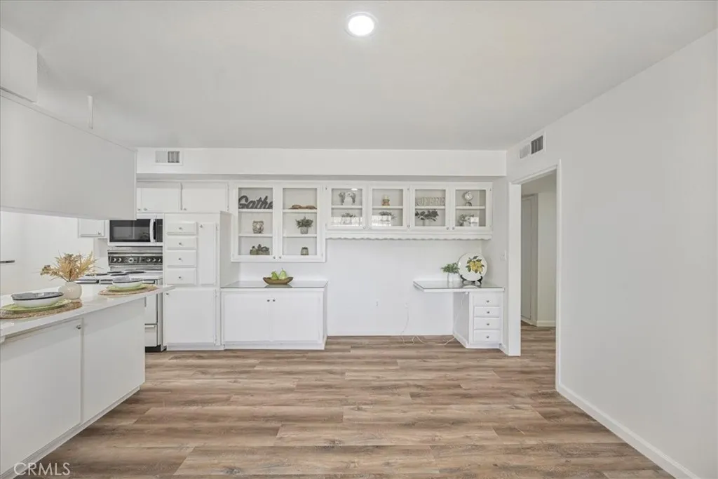 28258 Worcester W, Menifee, California 92586 home-pic-10
