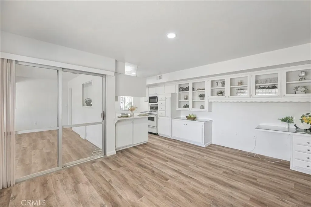 28258 Worcester W, Menifee, California 92586 home-pic-9