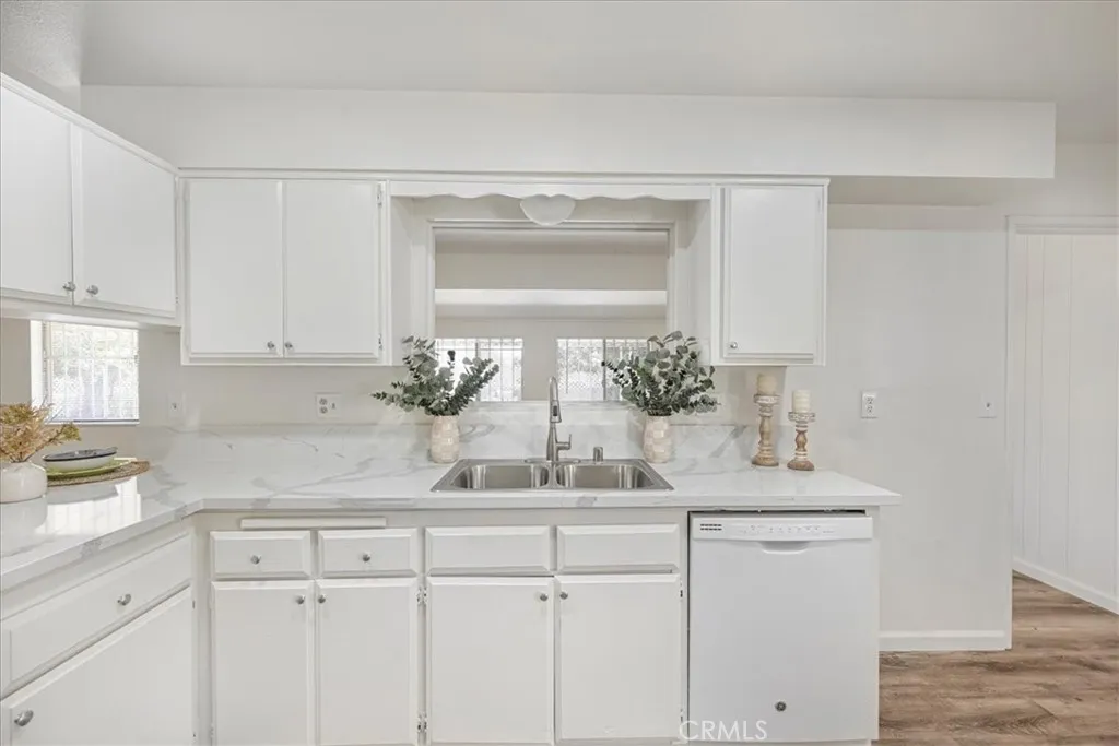 28258 Worcester W, Menifee, California 92586 home-pic-7