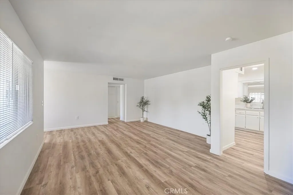 28258 Worcester W, Menifee, California 92586 home-pic-4