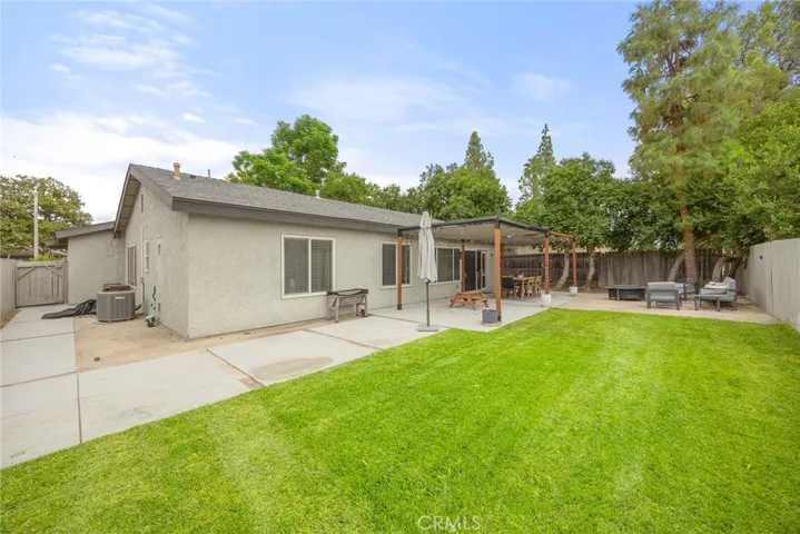 2922 Joshua Tree Road, Riverside, California 92503