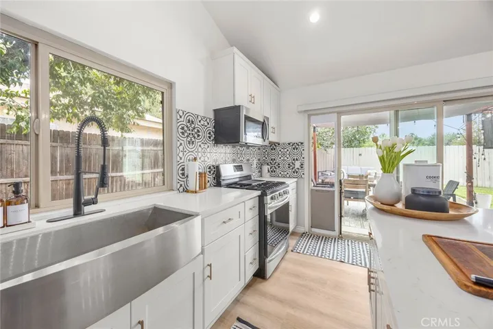 2922 Joshua Tree Road, Riverside, California 92503