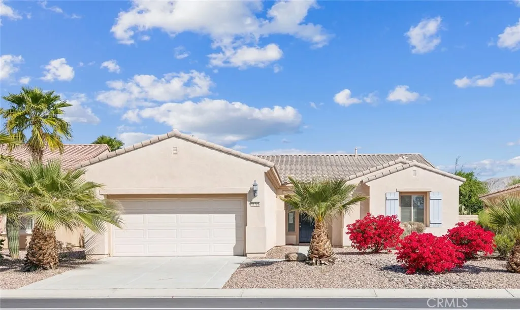 81726 Avenida Sombra, Indio, California 92203 home-pic-1