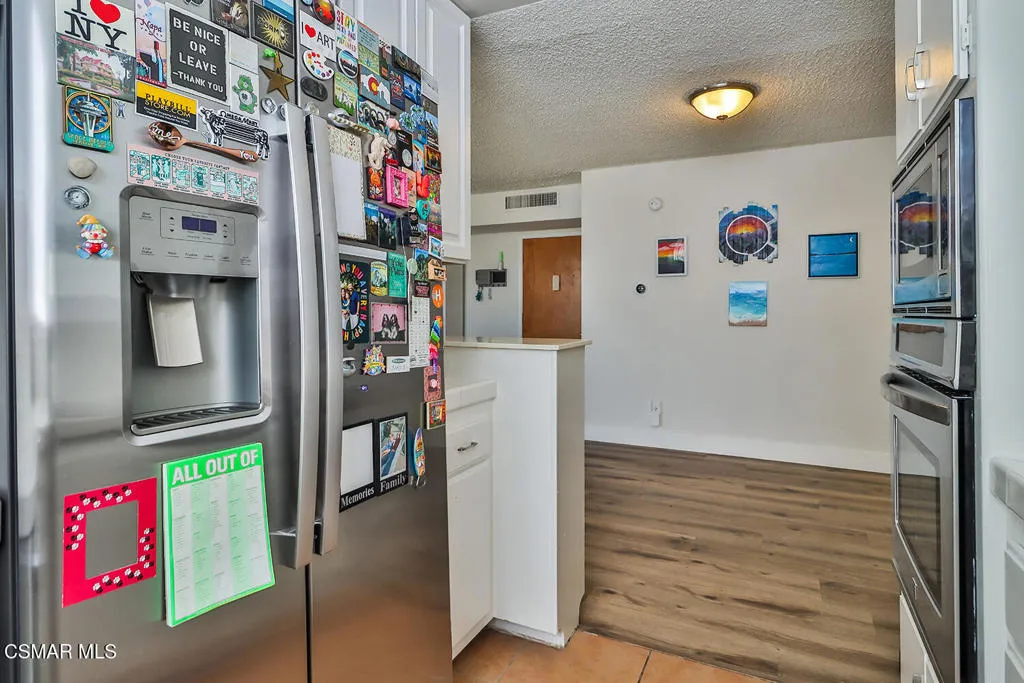 5429 Newcastle Avenue 213, Encino, California 91316 home-pic-11