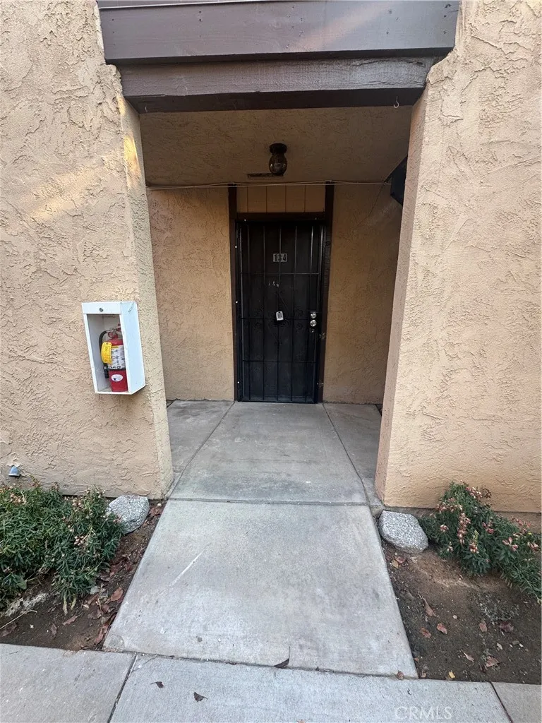 1550 Ashlan 134, Fresno, California 93705 home-pic-1