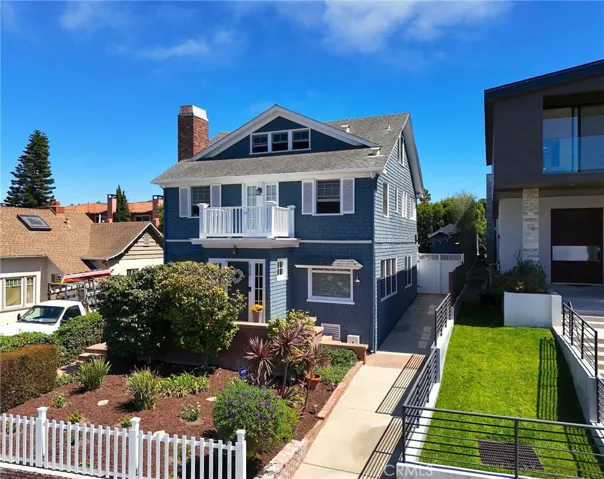 626 Elvira Avenue, Redondo Beach, California 90277