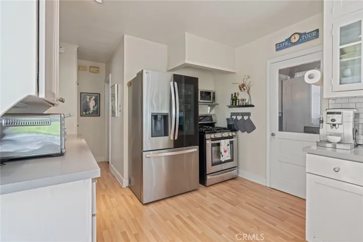 626 Elvira Avenue, Redondo Beach, California 90277