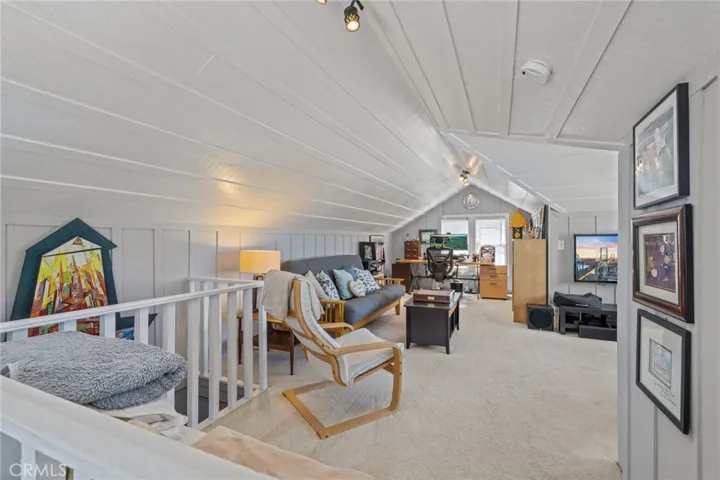 626 Elvira Avenue, Redondo Beach, California 90277