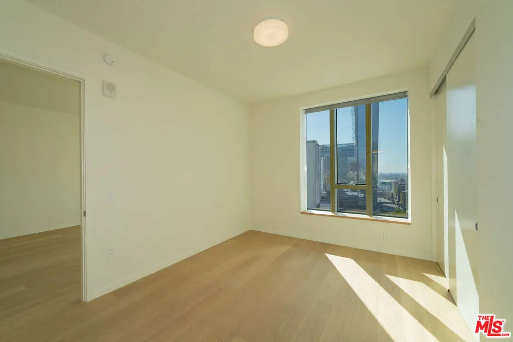 889 Francisco Street 1501, Los Angeles, California 90017 home-pic-4