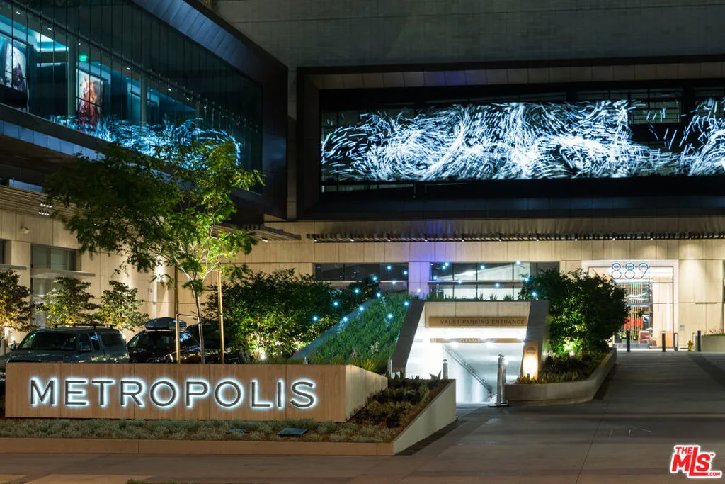 889 Francisco Street 1501, Los Angeles, California 90017 home-pic-12