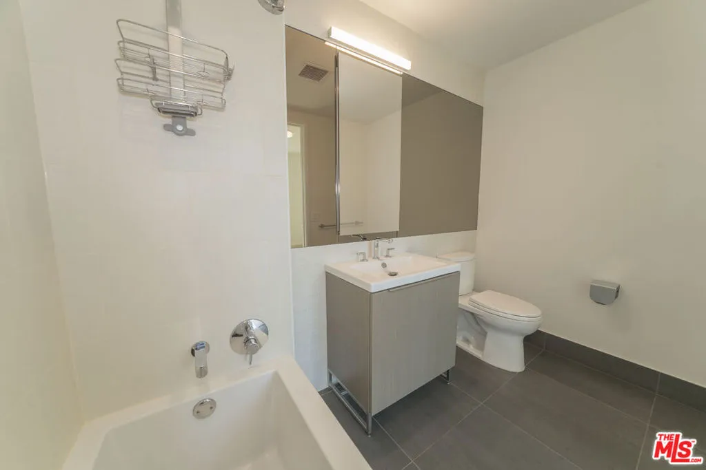 889 Francisco Street 1501, Los Angeles, California 90017 home-pic-10