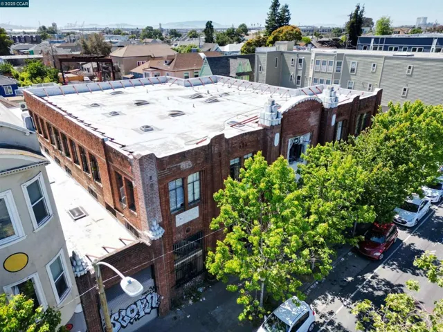 2521 San Pablo Ave, Oakland, California 94612