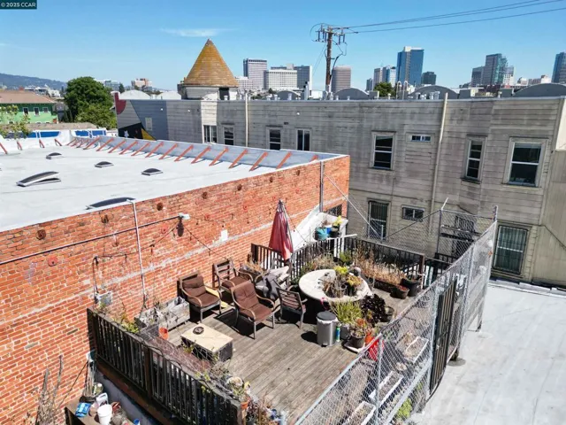 2521 San Pablo Ave, Oakland, California 94612