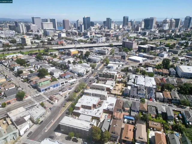 2521 San Pablo Ave, Oakland, California 94612