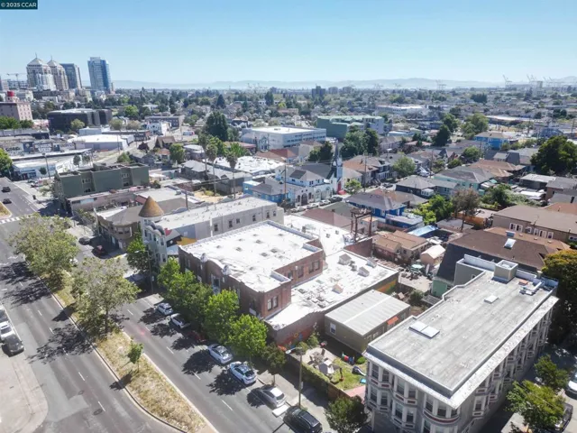 2521 San Pablo Ave, Oakland, California 94612