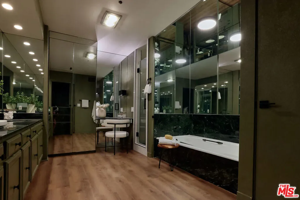 10790 Wilshire Boulevard 1603, Los Angeles, California 90024 home-pic-27