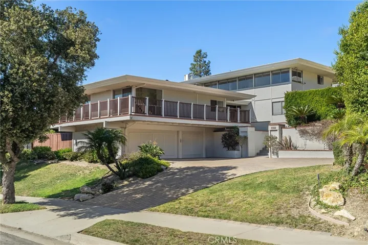 7206 Crest Road, Rancho Palos Verdes, California 90275