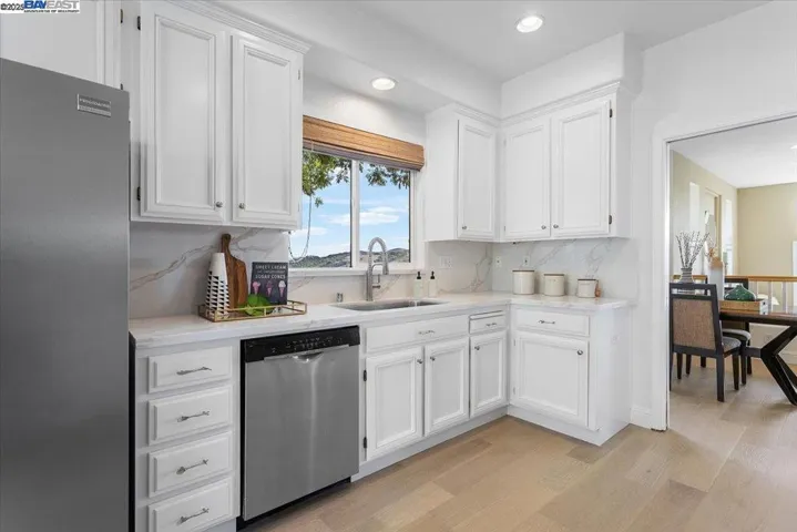 22284 E Lyndon Loop, Castro Valley, California 94552