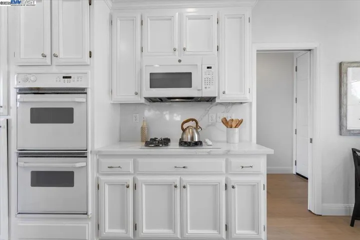 22284 E Lyndon Loop, Castro Valley, California 94552