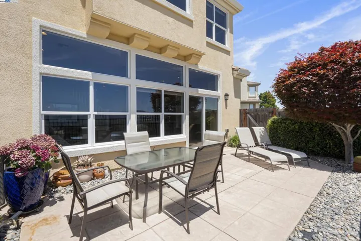 22284 E Lyndon Loop, Castro Valley, California 94552