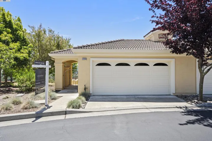22284 E Lyndon Loop, Castro Valley, California 94552