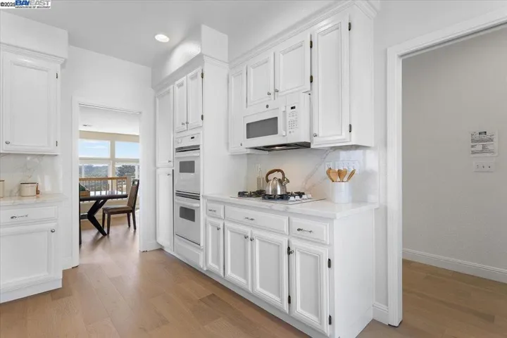 22284 E Lyndon Loop, Castro Valley, California 94552