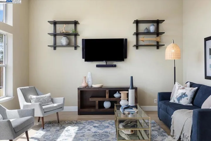 22284 E Lyndon Loop, Castro Valley, California 94552