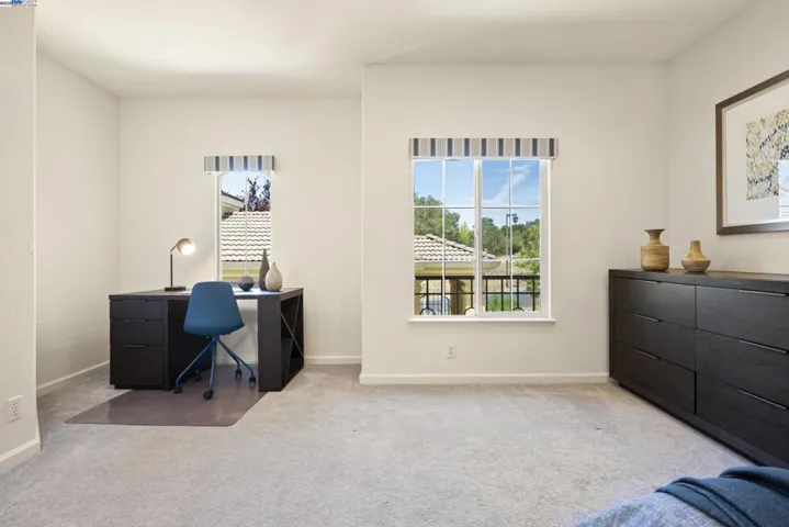 22284 E Lyndon Loop, Castro Valley, California 94552