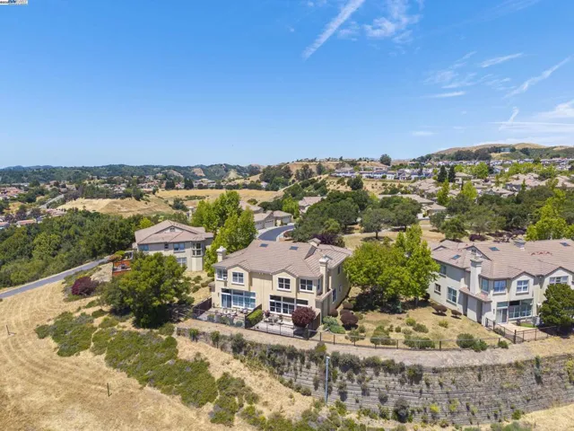 22284 E Lyndon Loop, Castro Valley, California 94552