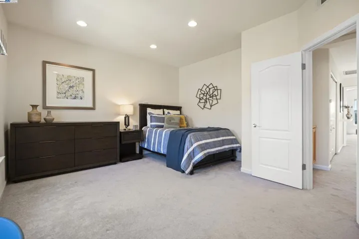 22284 E Lyndon Loop, Castro Valley, California 94552