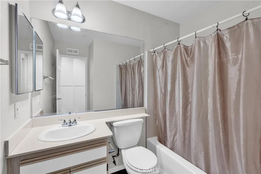 6631 Laurelton Lane 203, Chino Hills, California 91709 home-pic-17