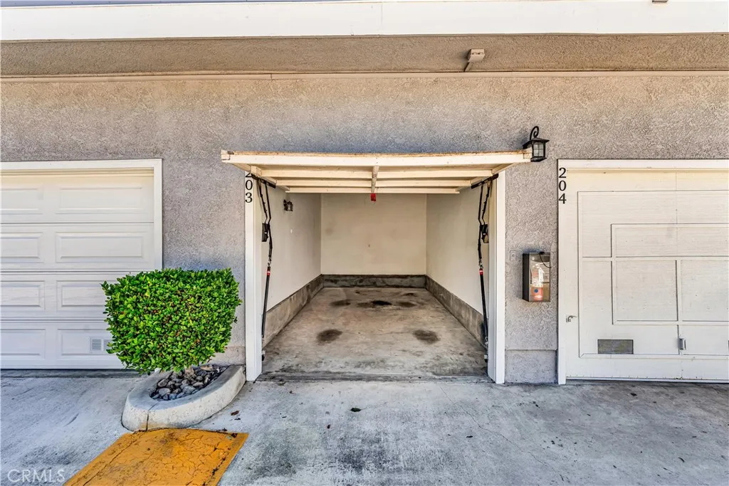 6631 Laurelton Lane 203, Chino Hills, California 91709 home-pic-20