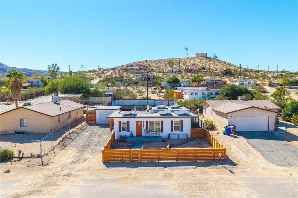 6688 Oasis Avenue, 29 Palms, California 92277 home-pic-4