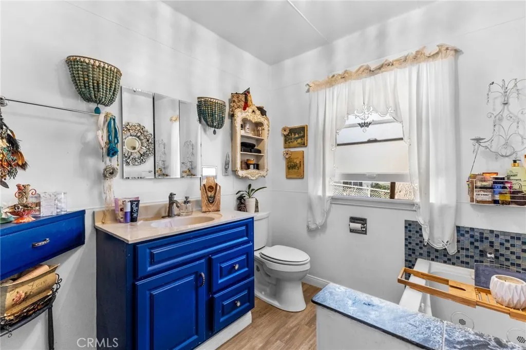 17421 Haynes Avenue, Lake Elsinore, California 92530 home-pic-11