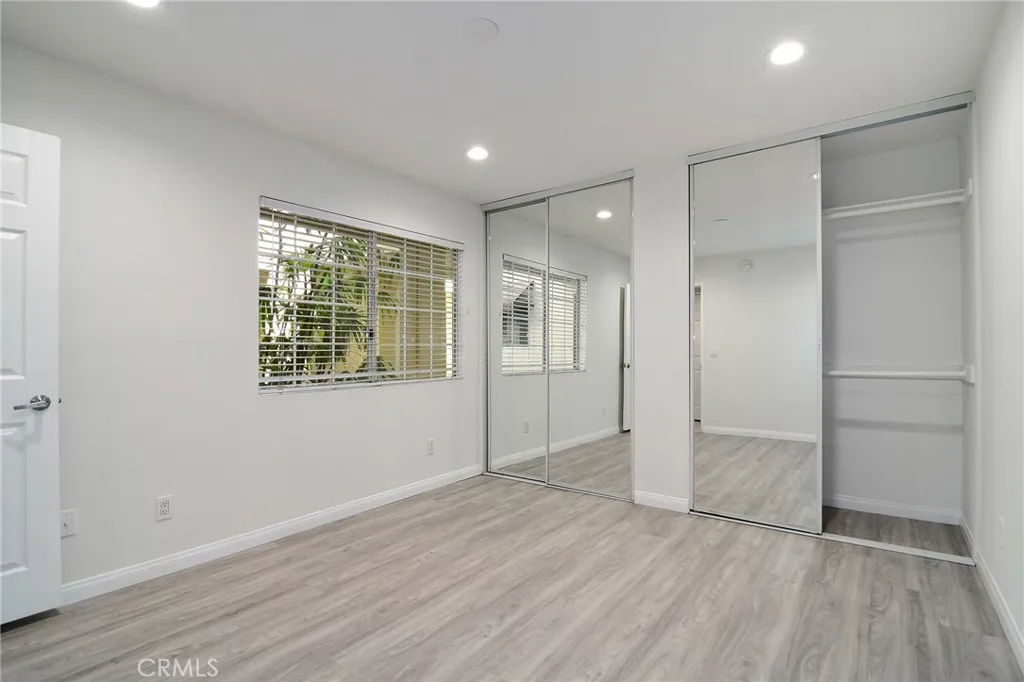 5525 Canoga Avenue 129, Woodland Hills, California 91367 home-pic-19