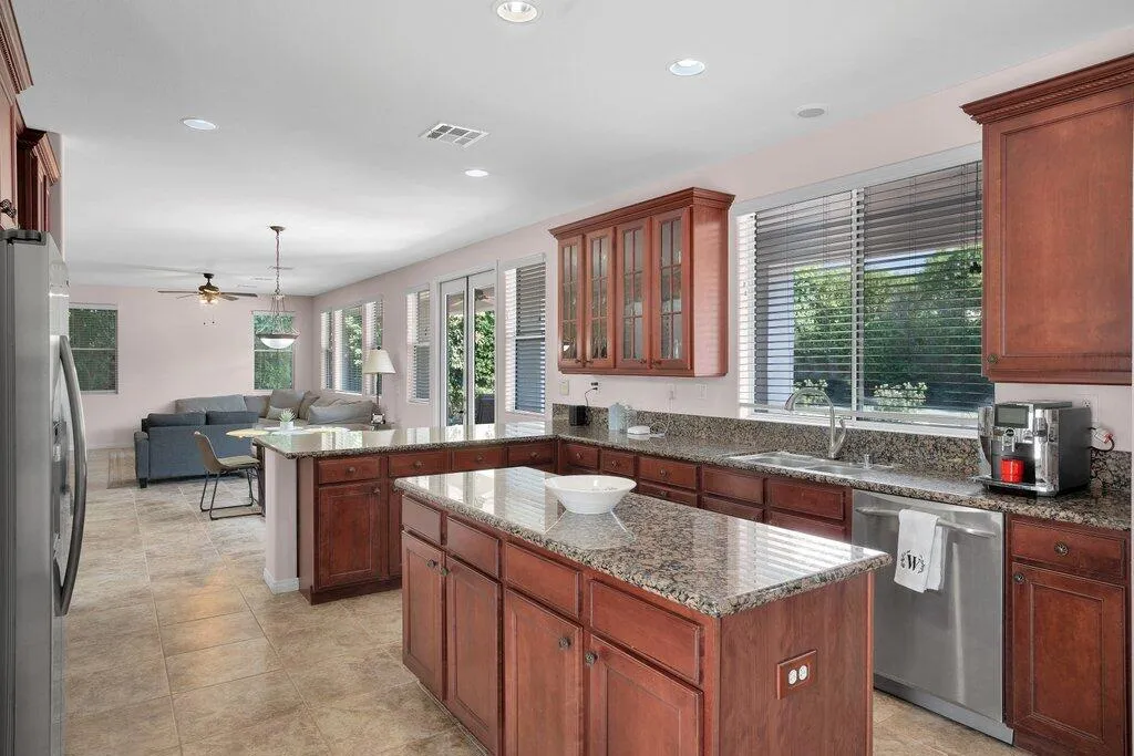 80579 Plum Lane, Indio, California 92201 home-pic-8