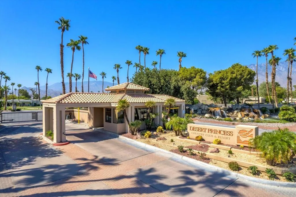 29649 E Trancas Drive, Cathedral City, California 92234 home-pic-23