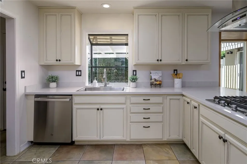 4781 4781 Kona Kove, Yorba Linda, California 92886 home-pic-12