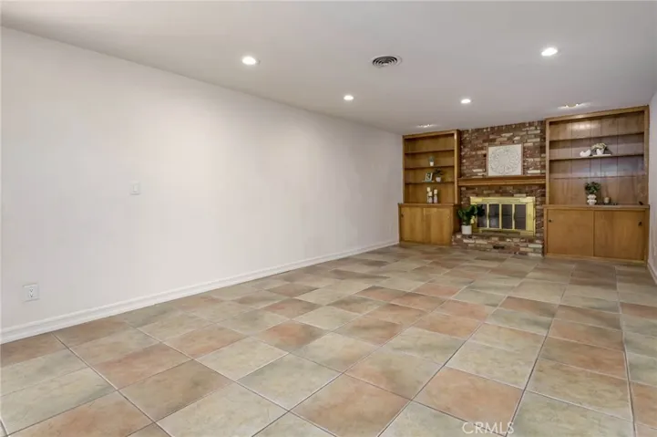 Main House - Family Room with Fireplace