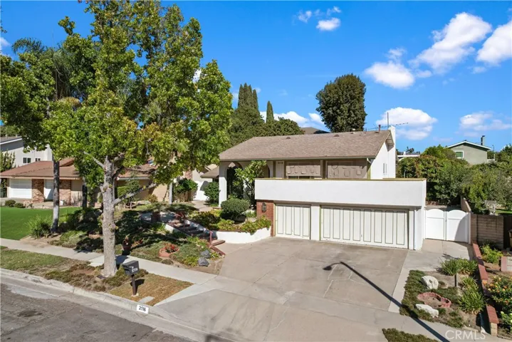 2116 Camino Centroloma, Fullerton, California 92833