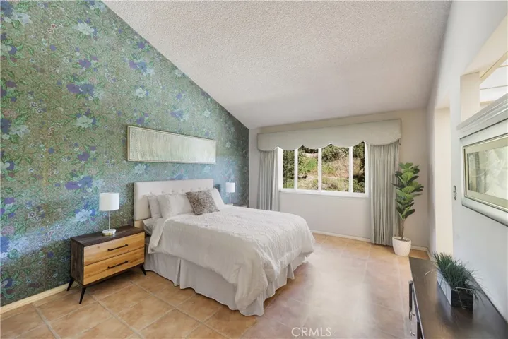 2116 Camino Centroloma, Fullerton, California 92833