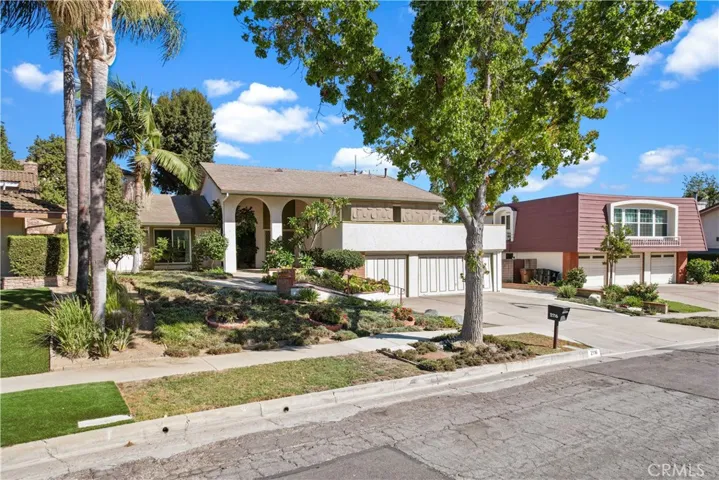 2116 Camino Centroloma, Fullerton, California 92833