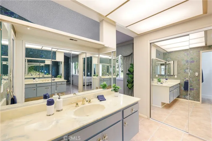 2116 Camino Centroloma, Fullerton, California 92833