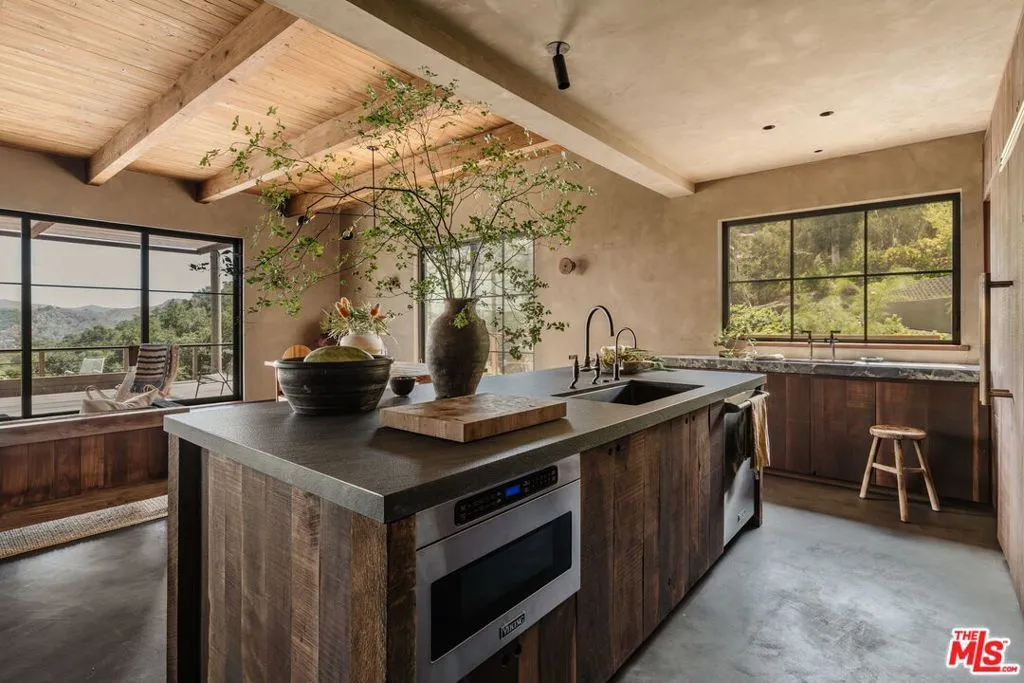 225 Powderhorn Ranch Road, Topanga, California 90290 home-pic-17