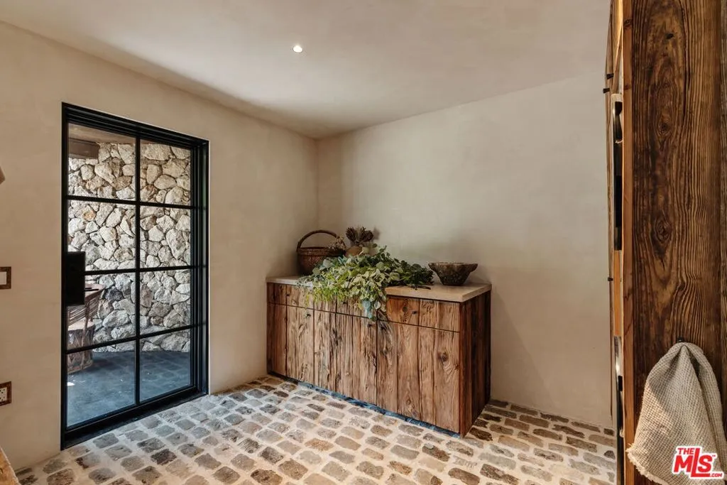 225 Powderhorn Ranch Road, Topanga, California 90290 home-pic-61