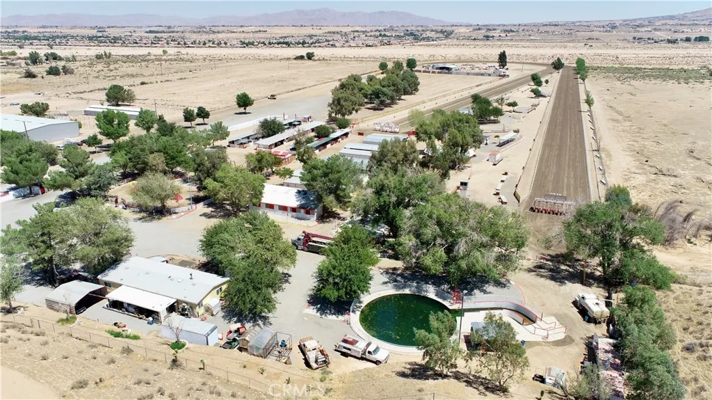 9983 Choiceana Avenue, Hesperia, California 92345 home-pic-3
