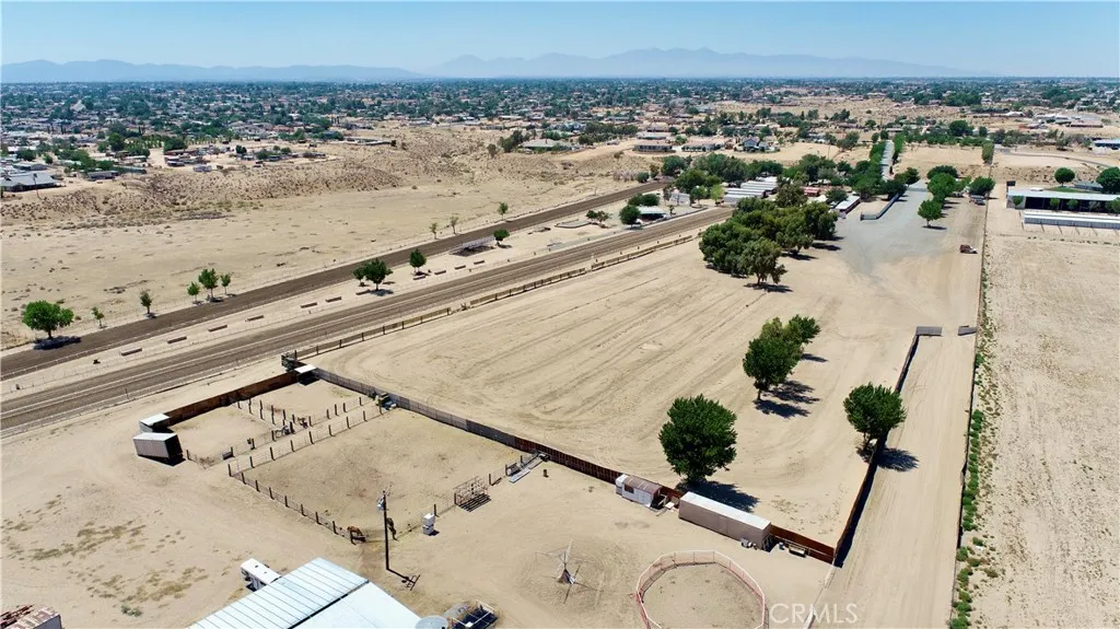 9983 Choiceana Avenue, Hesperia, California 92345 home-pic-35