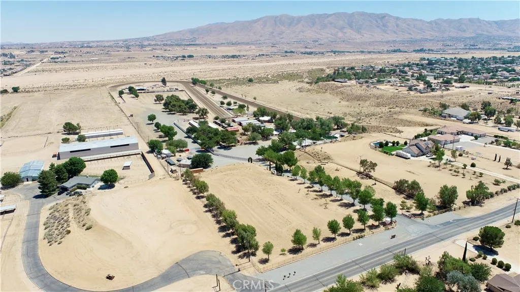 9983 Choiceana Avenue, Hesperia, California 92345 home-pic-1